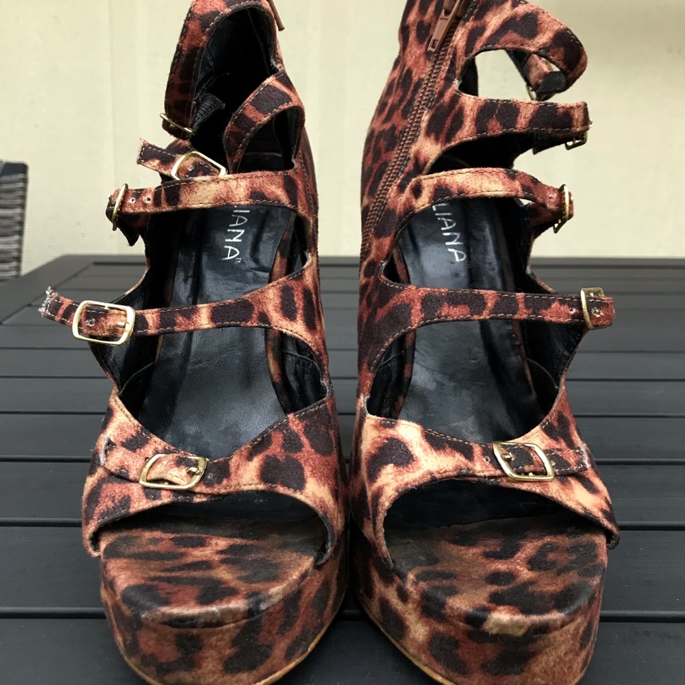 1 pair of pre-loved, leopard, strappy heels
